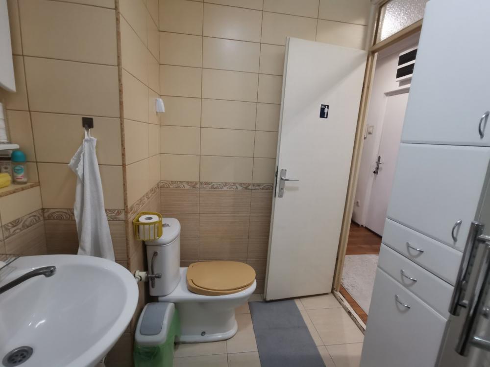 Slika 6 - Prostran stan sa puno svetlosti