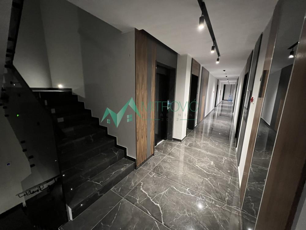 Slika 11 - Prodaja luksuznog stana Novi Sad, Salajka