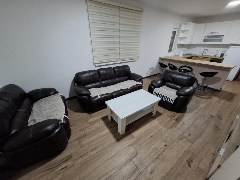 Slika 1 - Trosoban, 85m2, Klisa Novi Sad, sa terasom, sa parkingom