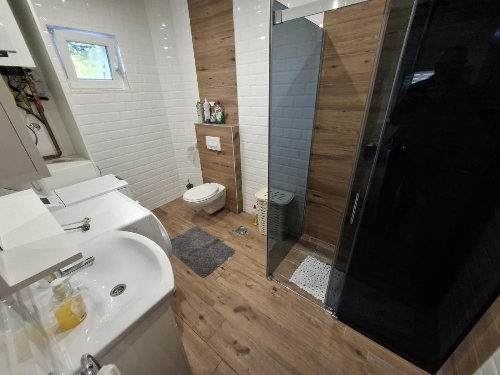 Slika 11 - Trosoban, 85m2, Klisa Novi Sad, sa terasom, sa parkingom