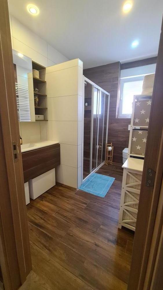 Slika 5 - Komforan namešten stan 80m2 idealan za porodice sa 1 detetom 