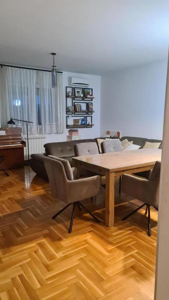 Slika 4 - Komforan namešten stan 80m2 idealan za porodice sa 1 detetom 