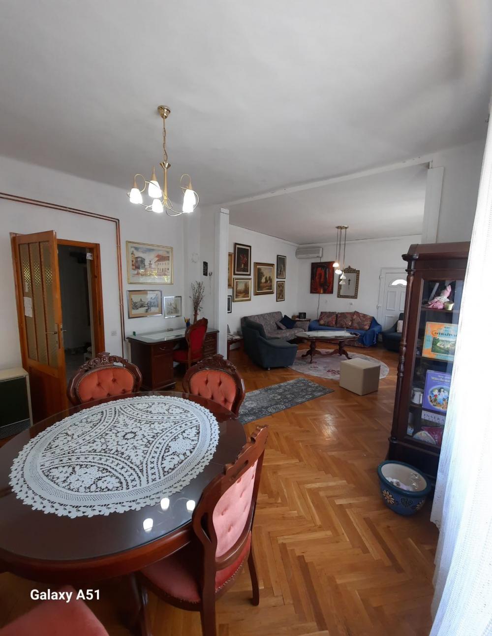 Slika 1 - Prodaja stana Sremski Karlovci strogi centar