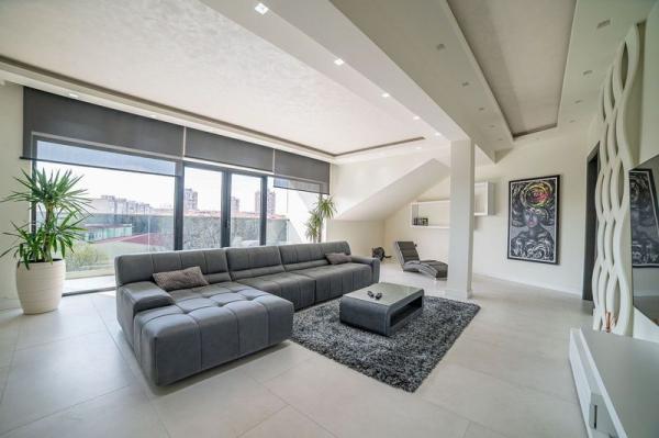 Slika 1 - Lux stan na potezu Zeleznicke stanice!