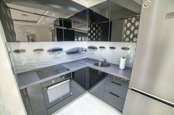 Slika 5 - Lux stan na potezu Zeleznicke stanice!