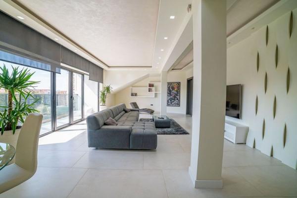 Slika 3 - Lux stan na potezu Zeleznicke stanice!