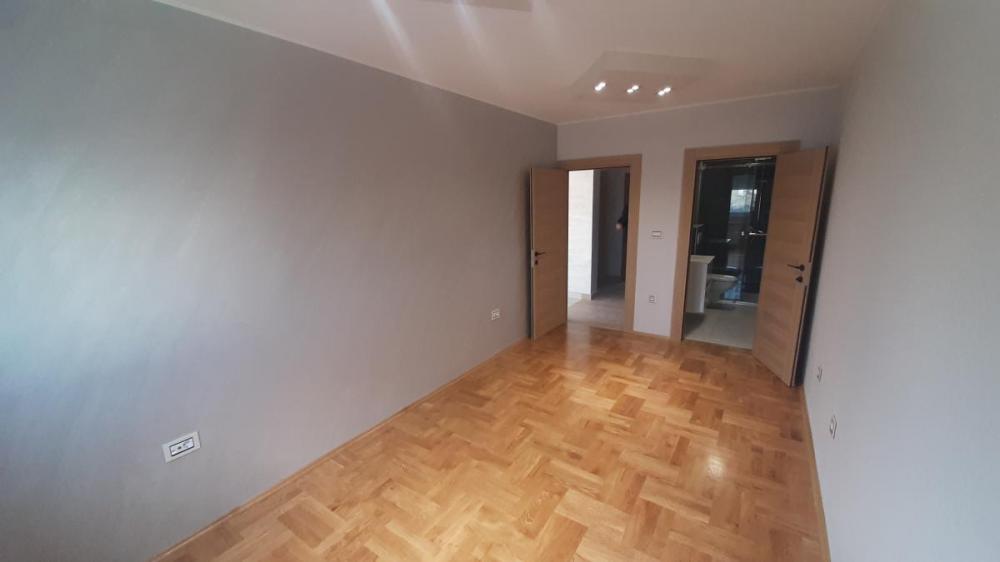 Slika 7 - Nov Trosoban Lux stan početak Telepa