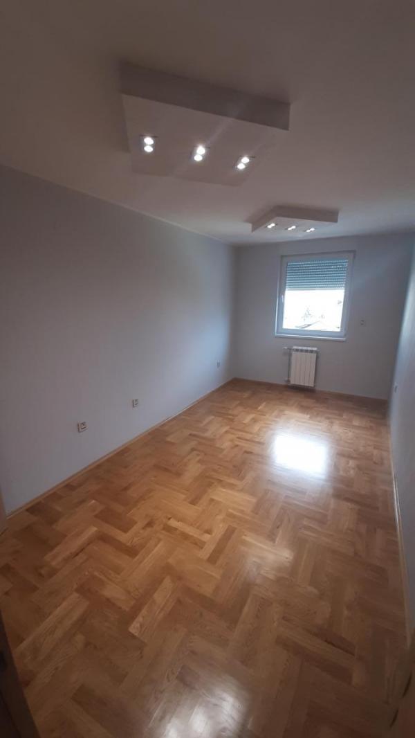 Slika 4 - Nov Trosoban Lux stan početak Telepa