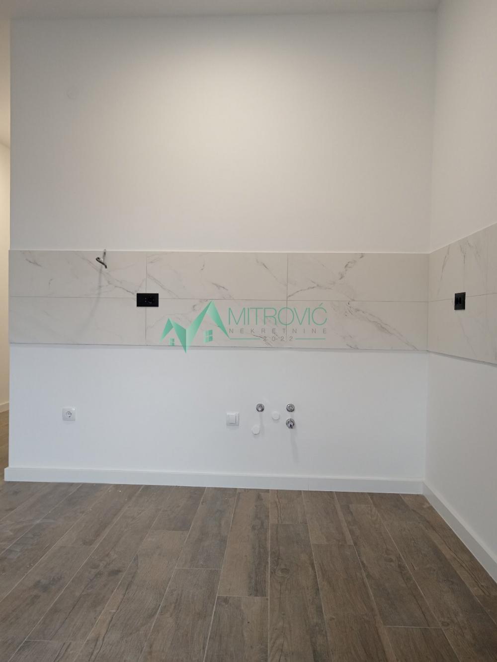 Slika 2 - Novi Sad, Veternička rampa - Nov, neuseljavan komforan četvorosoban stan sa parking mestom 