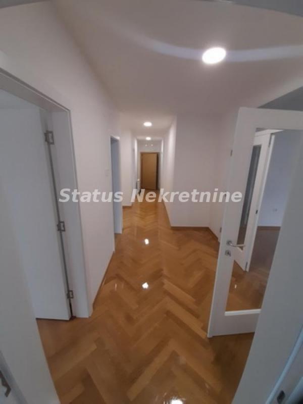Slika 1 - Centar-odličan nov četvorosoban stan 126 m2 na izuzetnoj lokaciji-povrat PDV-065/385 8880