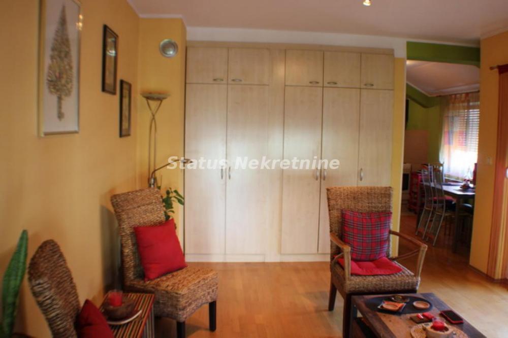 Glavna slika -Dvoiposoban, 59m2, Grbavica Novi Sad, sa terasom, ima lift