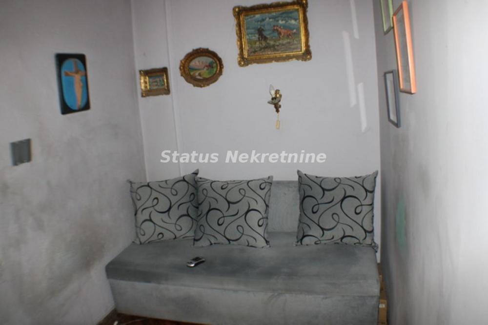 Slika 1 - Trosoban, 70m2, Stari grad Novi Sad