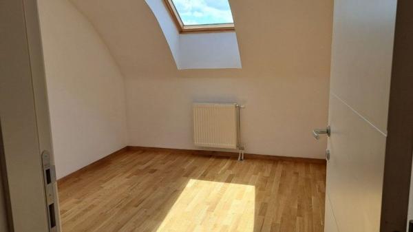 Slika 2 - Dvoiposoban stan na Novoj Detelinari.