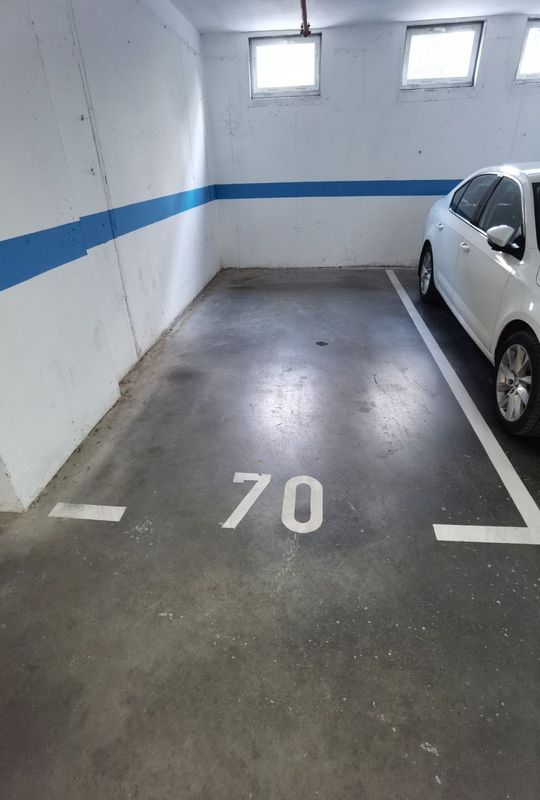 Slika 11 - LUX CETVOROSOBAN U PRELEPOM KOMPLEKSU!