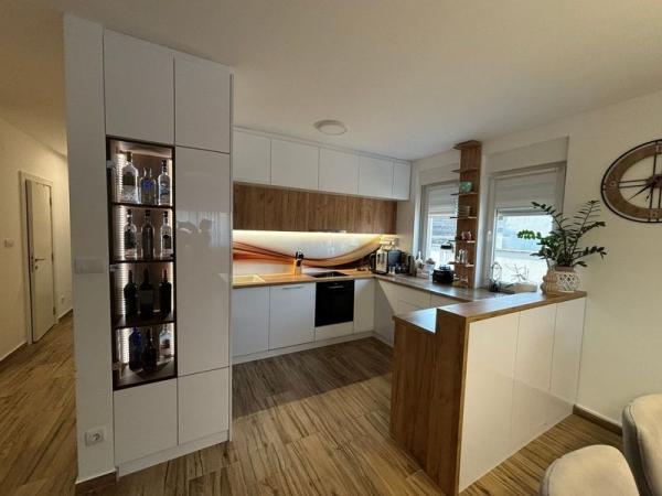 Slika 1 - Odličan, nov, trosoban stan