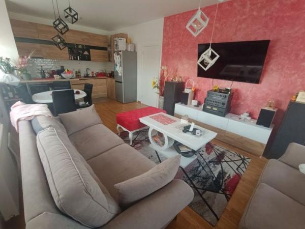 Slika 5 - Dvoiposoban odličan stan!