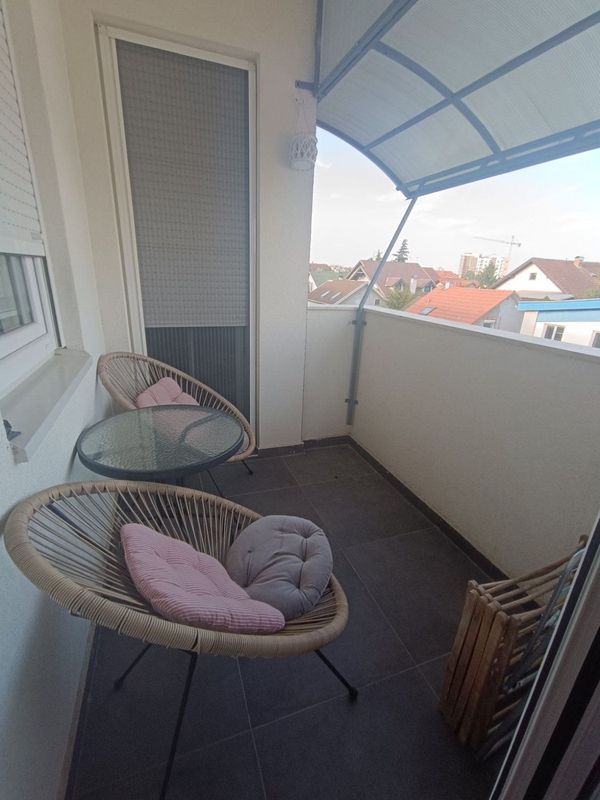 Slika 7 - Dvoiposoban odličan stan!