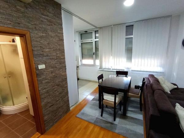 Slika 3 - Jednoiposoban, 43m2, Bulevar Evrope Novi Sad, ima lift