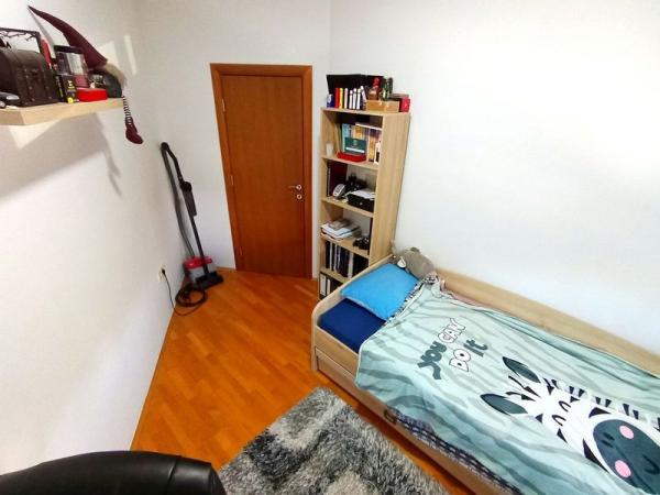 Slika 4 - Jednoiposoban, 43m2, Bulevar Evrope Novi Sad, ima lift