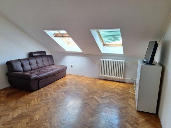 Glavna slika -Najpovoljnija 0.5 na Top lokaciji !