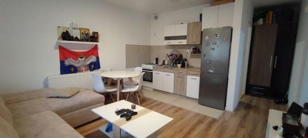 Slika 2 - Kompletno namešten 1.5 !