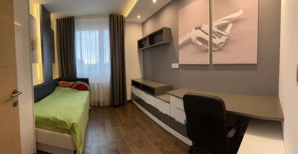 Slika 3 - Odličan četvorosoban stan na Bulevaru Evrope!