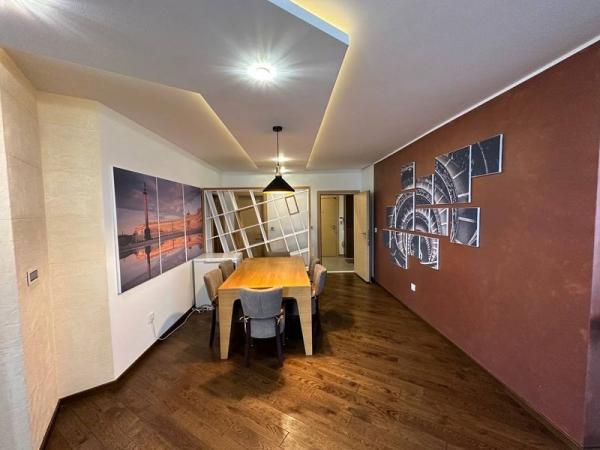 Slika 2 - Odličan četvorosoban stan na Bulevaru Evrope!