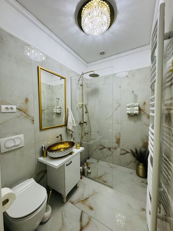 Slika 6 - POSEBNA NEKRETNINA U SAMOM CENTRU NOVOG SADA! **LUX**