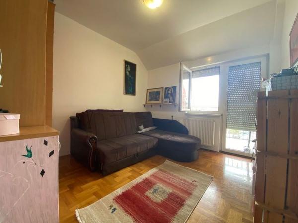 Slika 5 - Dvosoban, 47m2, Nova Detelinara Novi Sad, sa terasom, ima lift