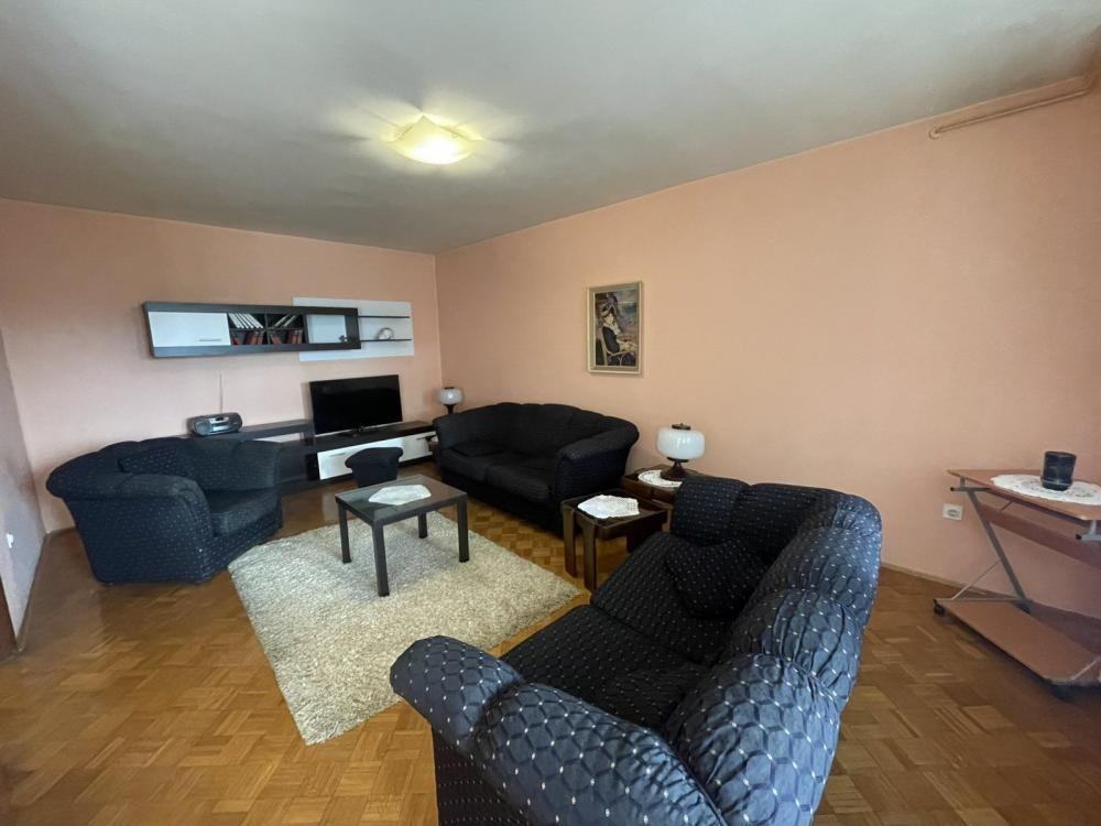 Glavna slika -Na prodaju trosoban stan u jednoj od najlepših ulica na Telepu - 72m2 - Šifra: 536652