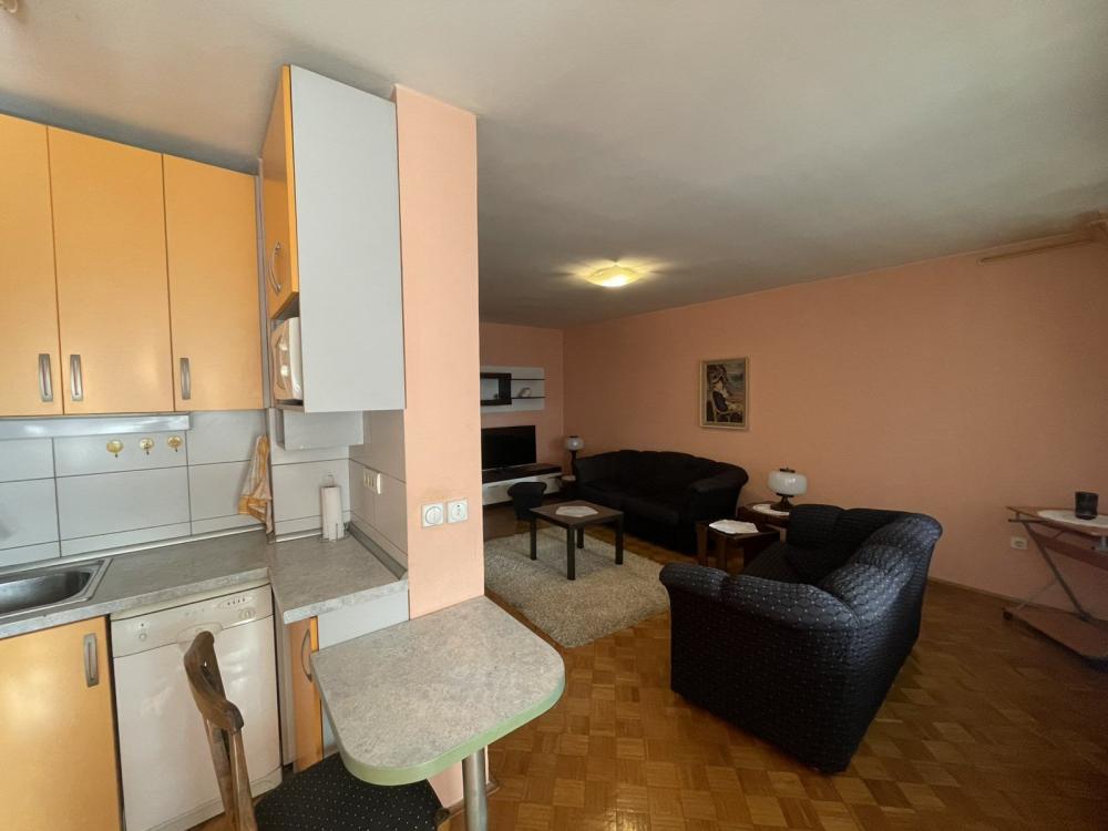 Slika 3 - Na prodaju trosoban stan u jednoj od najlepših ulica na Telepu - 72m2 - Šifra: 536652