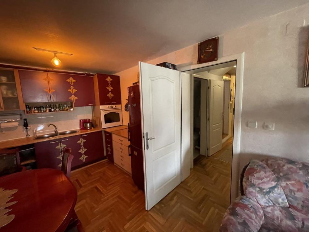 Slika 3 - Prodaje se stan na PODBARI! - Šifra: 518576