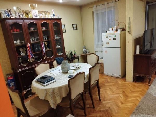 Slika 4 - Odličan trosoban stan na Novoj Detelinari!