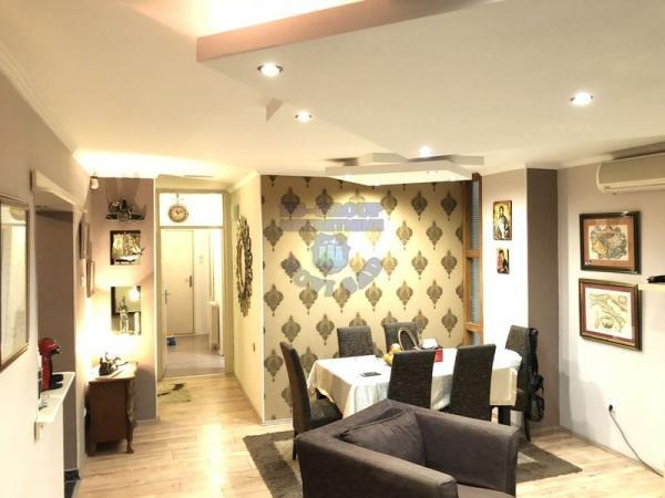 Glavna slika -Troiposoban, 84m2, Liman 4 Novi Sad, sa terasom, ima lift