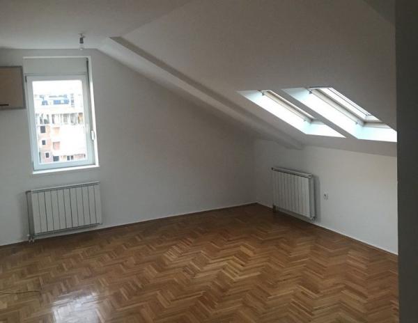 Slika 8 - Detelinara - četvorosoban - š. 512150