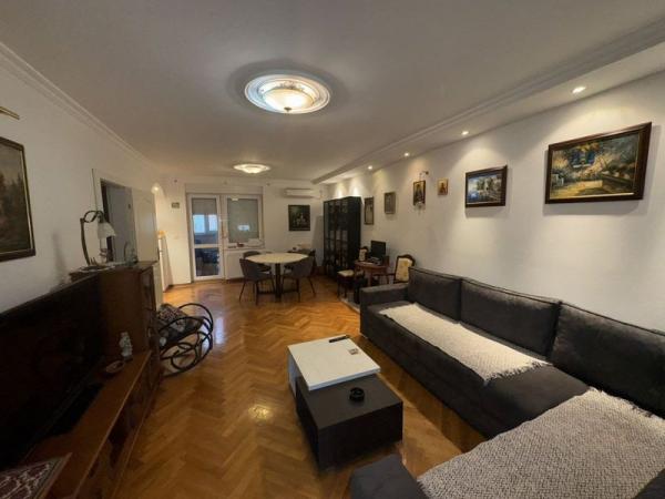 Slika 2 - Trosoban - 70m2 - Podbara ! 