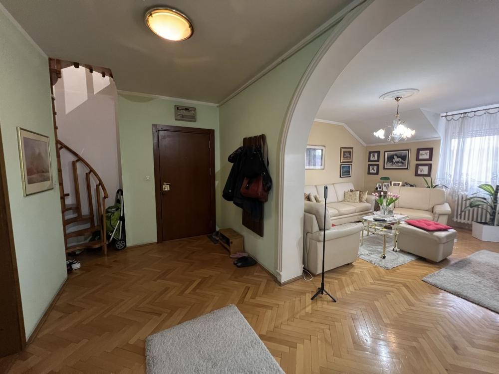 Slika 9 - Odličan troiposoban, Novo Naselje! š. 534673