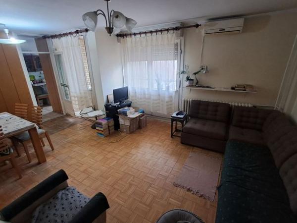 Slika 8 - Dvoiposoban, 65m2, Liman 4 Novi Sad, sa terasom, ima lift