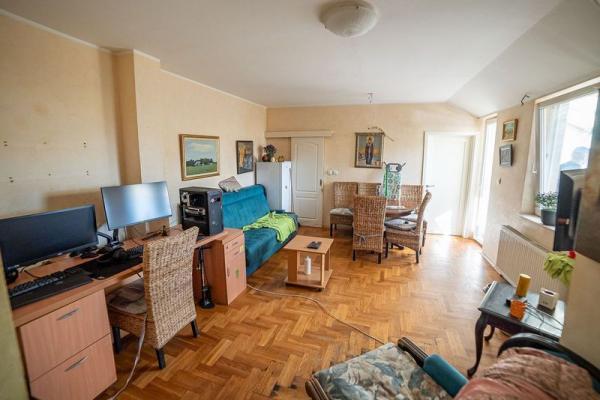 Glavna slika -Odličan troiposoban stan na Grbavici!