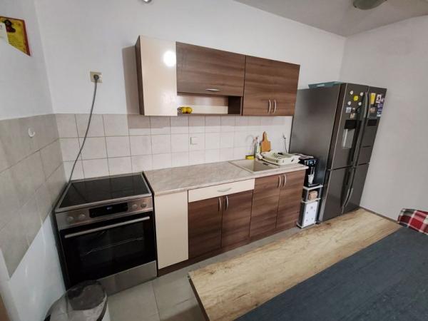 Slika 5 - Dvosoban, 49m2, Novo naselje Novi Sad, ima lift