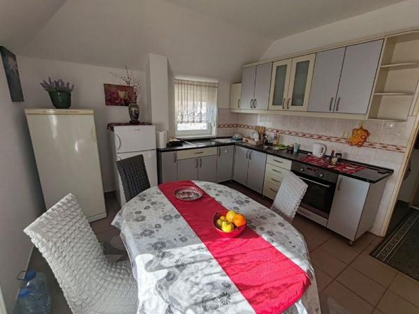 Slika 3 - Lep svetao stan Novo Naselje