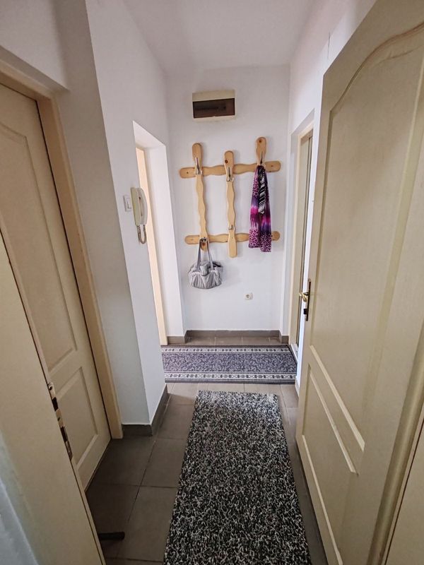 Slika 5 - Lep svetao stan Novo Naselje