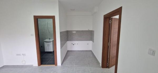 Slika 2 - Jednoiposoban, 28m2, Adice Novi Sad