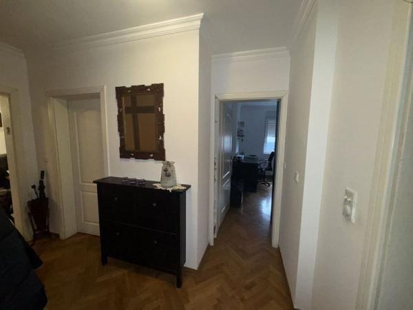 Slika 6 - Porodičan trosoban stan1