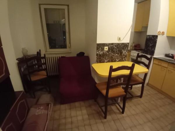 Slika 4 - Namešten stan na Novom Naselju. Jednosoban.