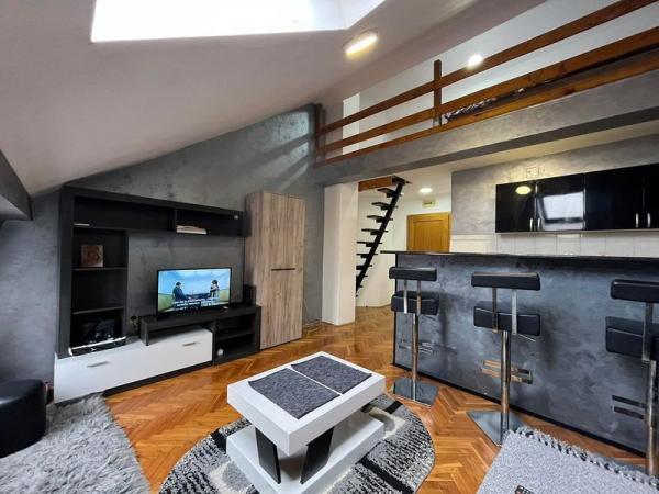 Glavna slika -TOP! Garsonjera- Socijalno!