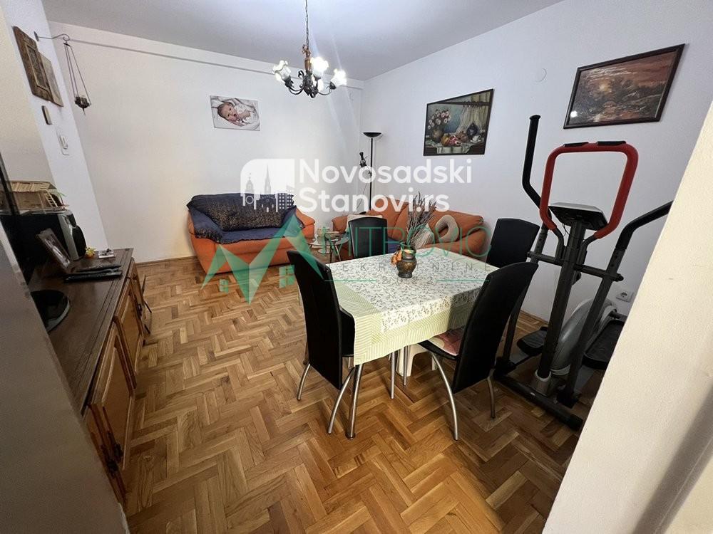 Slika 2 - Novi Sad, Grbavica - Komforan trosoban stan sa odličnim rasporedom, na jednoj od najatraktivnijih lokacija 