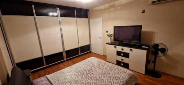 Slika 3 - Na prodaju lux-duplex na Bulevaru Patrijarha Pavla! š. 536988