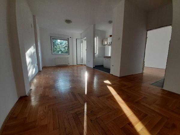 Glavna slika -Perfektan dvosoban stan kod Sajma! š. 427658