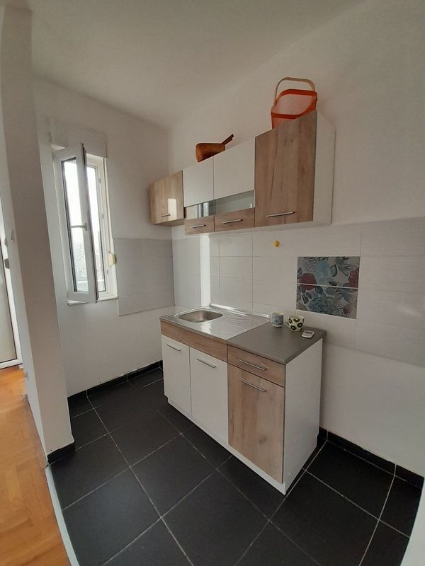 Slika 2 - Perfektan dvosoban stan kod Sajma! š. 427658